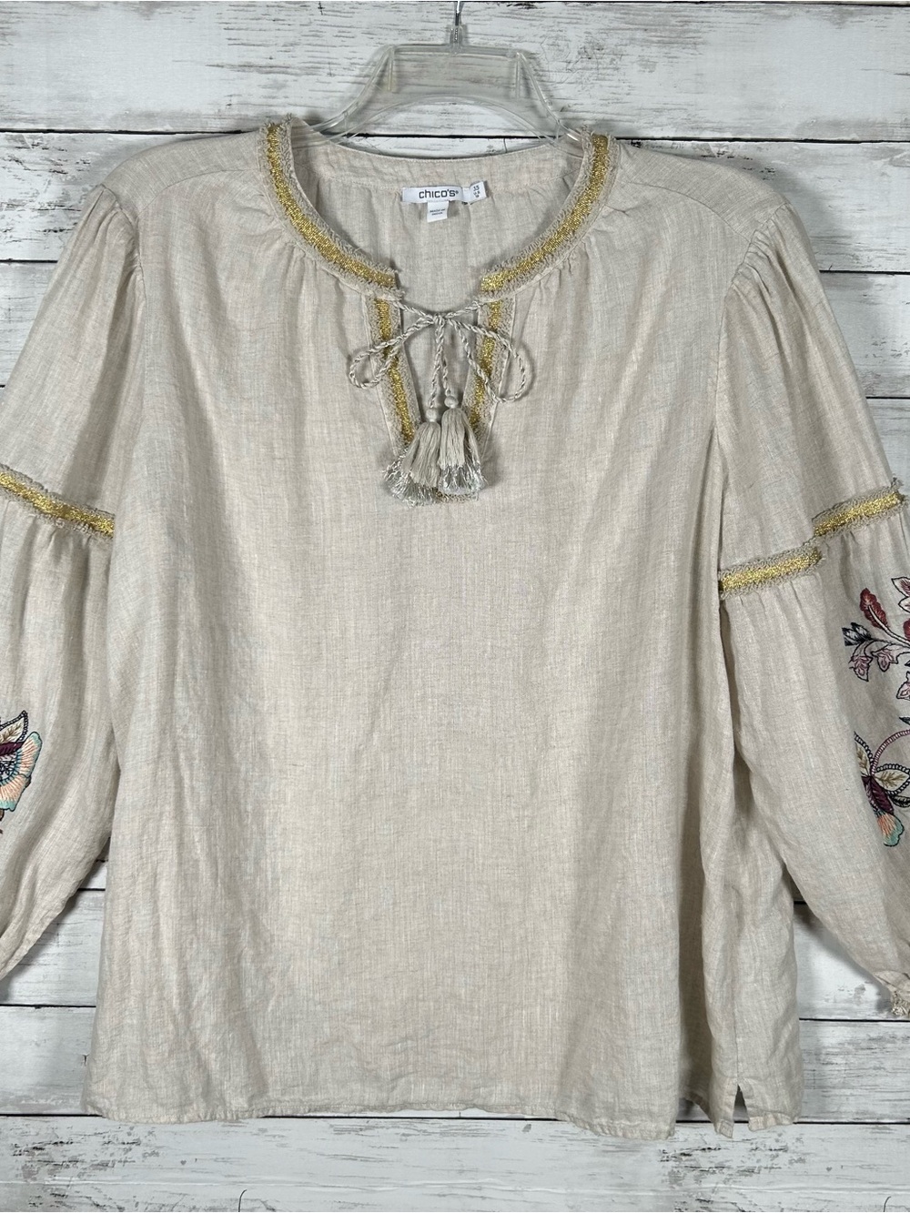 Chico’s 100% Linen Embroidered Boho Blouse Oatmeal Metallic Trim 3.5 XL - Picture 2 of 9